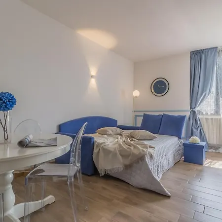 Blu Al Lago Апартаменты Льерна