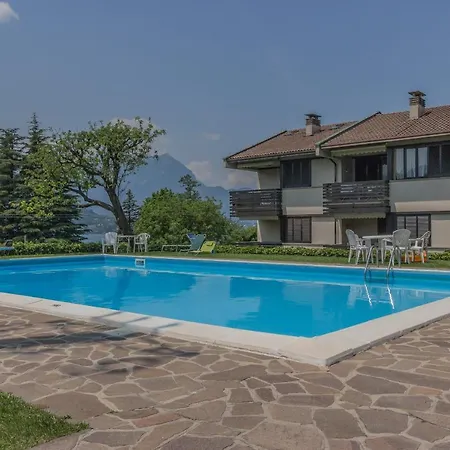 Апартаменты Blu Al Lago Льерна